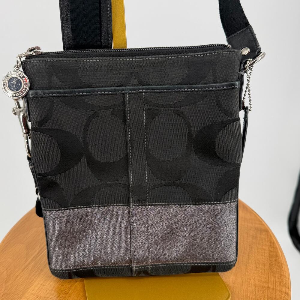 Vintage Coach Jacquard Swingpack Crossbody Bag F0867-4209 Black with Metallic